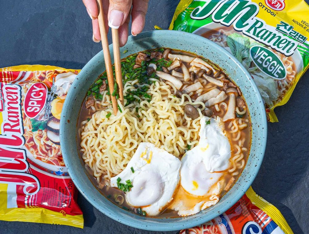Ottogi Jin Ramen korejská instantní polévka servírování
