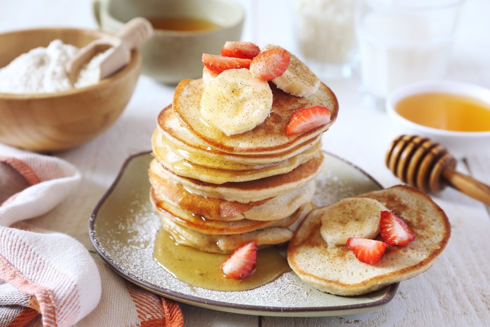 rices pancake, fruits